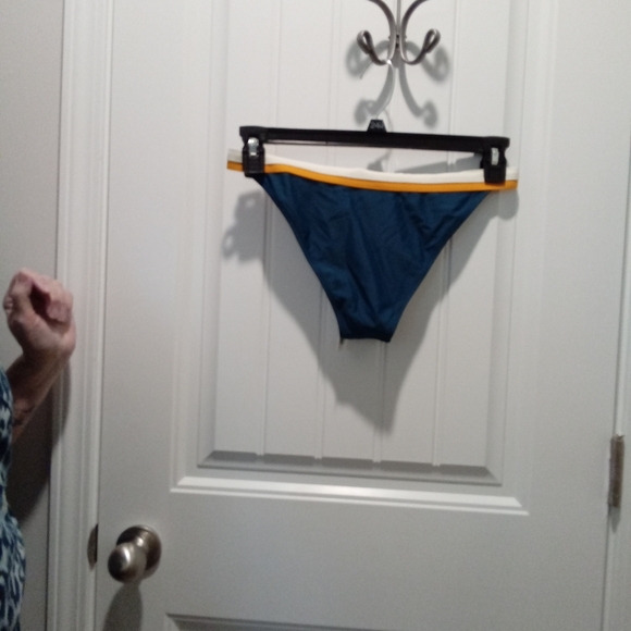 Cupshe Size M Dark Teal And Orange Tropical Print Bikini Set NWT - Picture 9 of 16